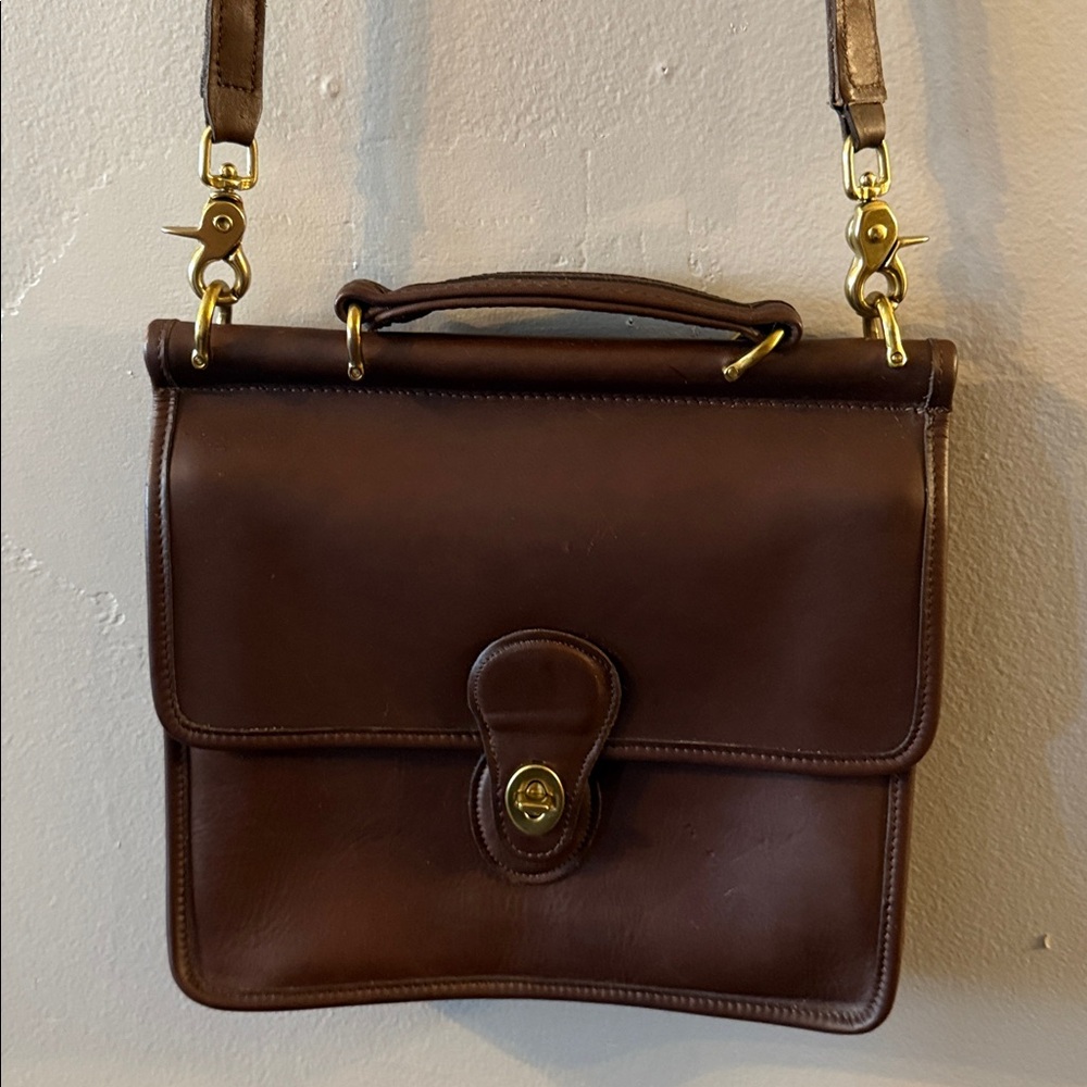 Vintage Coach Mahogany Willis #9927